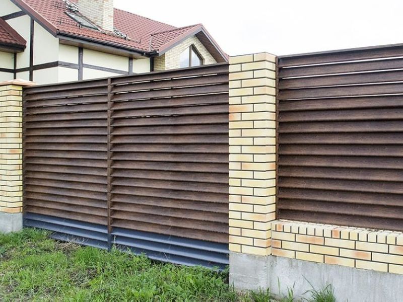 Забор жалюзи секционный под дерево